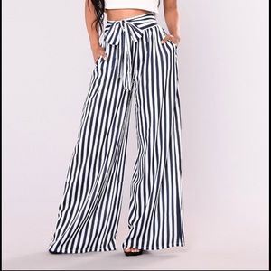 BRAND NEW W/ TAGS FASHION NOVA PANTS